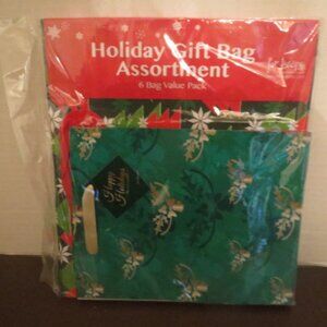 Holiday Gift Bag Assortment - 3 Large Bags & 3 Medium Bags - New In Package